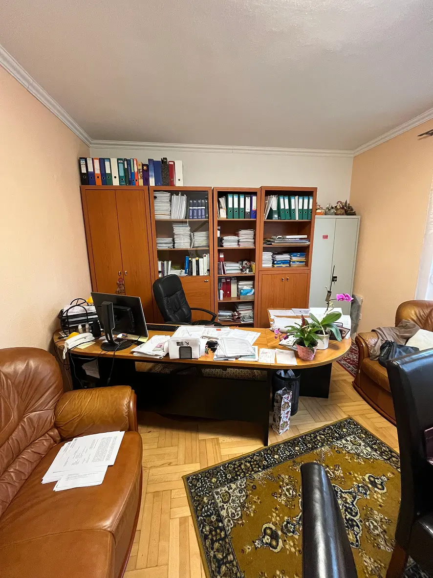 Iroda kép 3